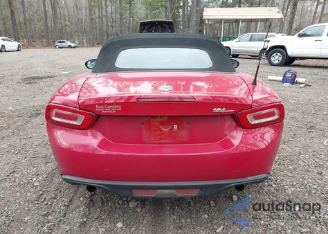 2018 Fiat 124 Spider Classica z USA, uszkodzony, nr VIN JC1NFAEKXJ0137529